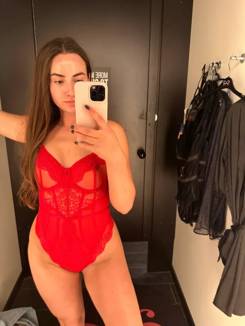 Red color i think very hot by FancifulSabot