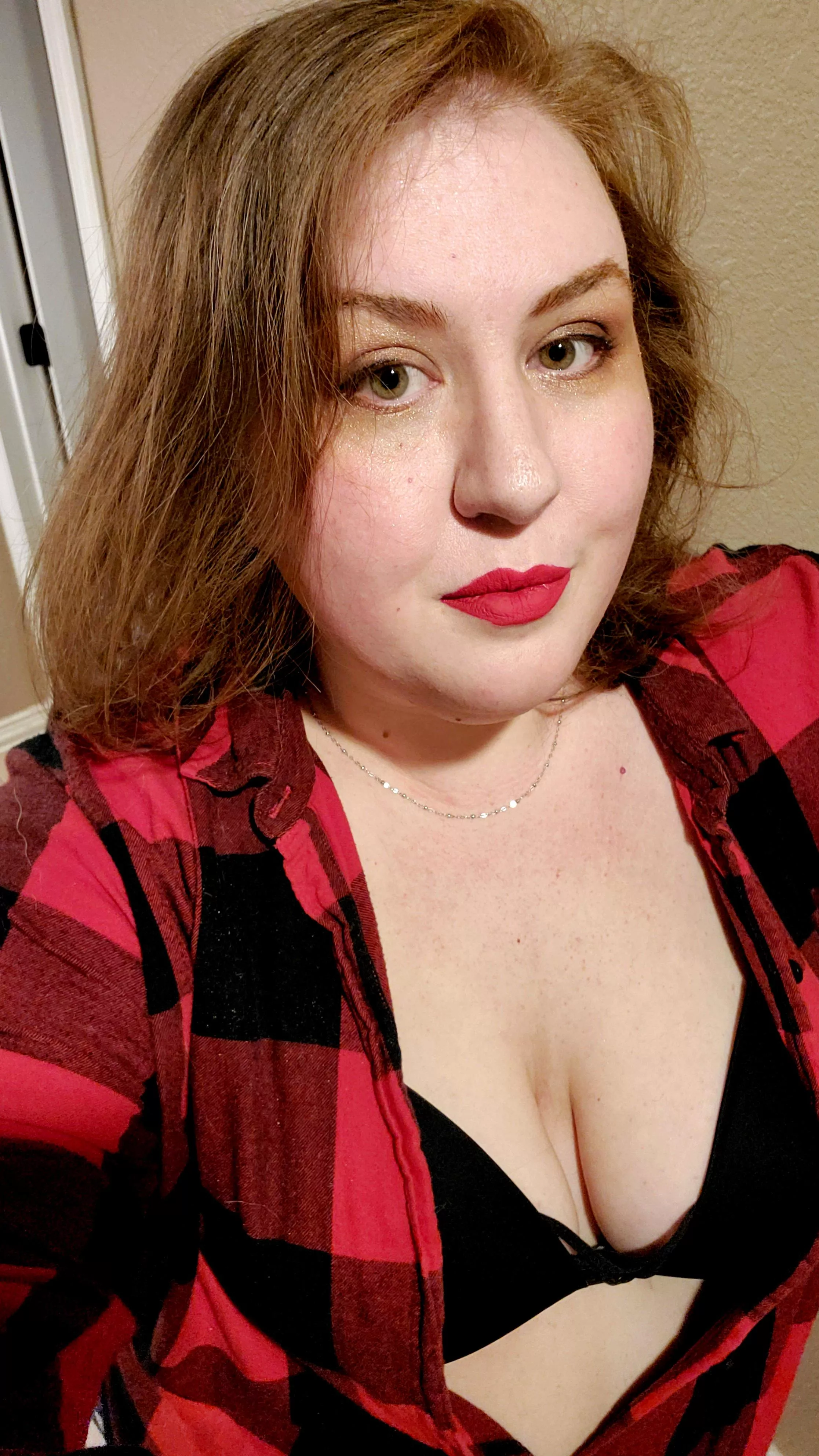 Shockingly Red isn't my favorite color posted by gebamami