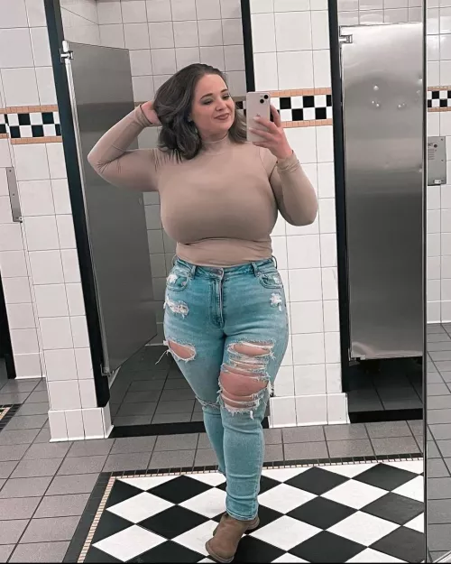 Thick in the right places by rudeNwrecked