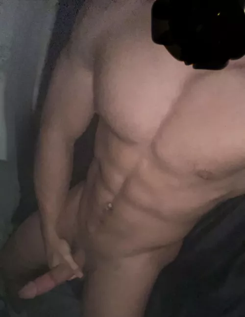 Who can I send pics like this too? by tickettbg12