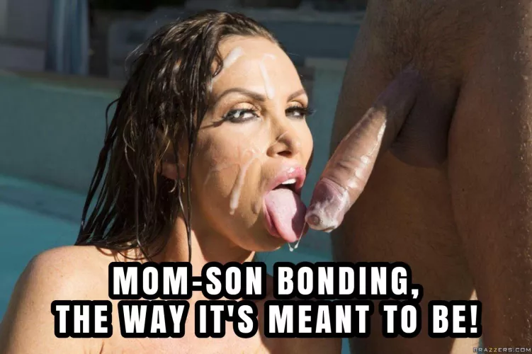 Who on here cucks wants to fuck his mom or wanna watch me do it 😈😈 by ayounghungstud