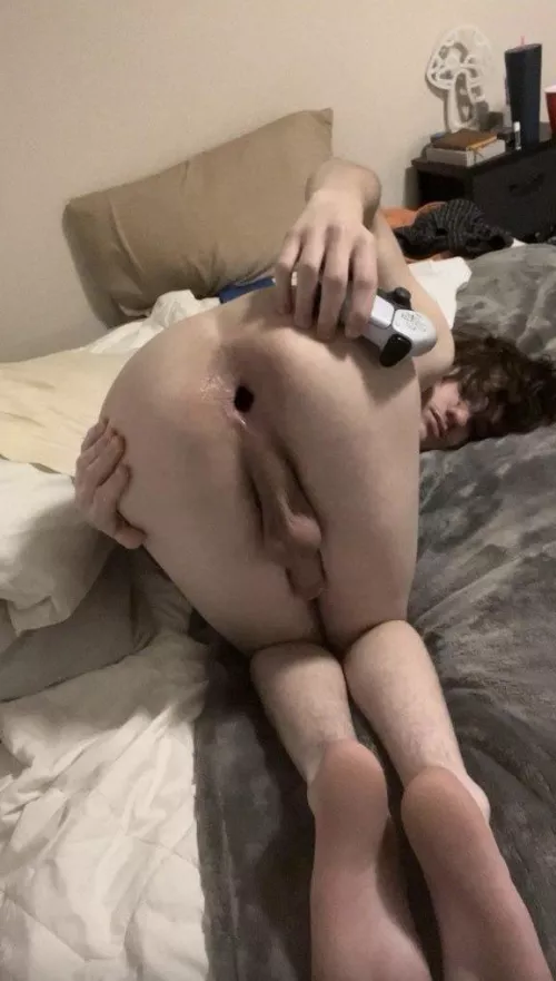 (18) looking for hung daddy’s that are into mee by SquishyTw1nk