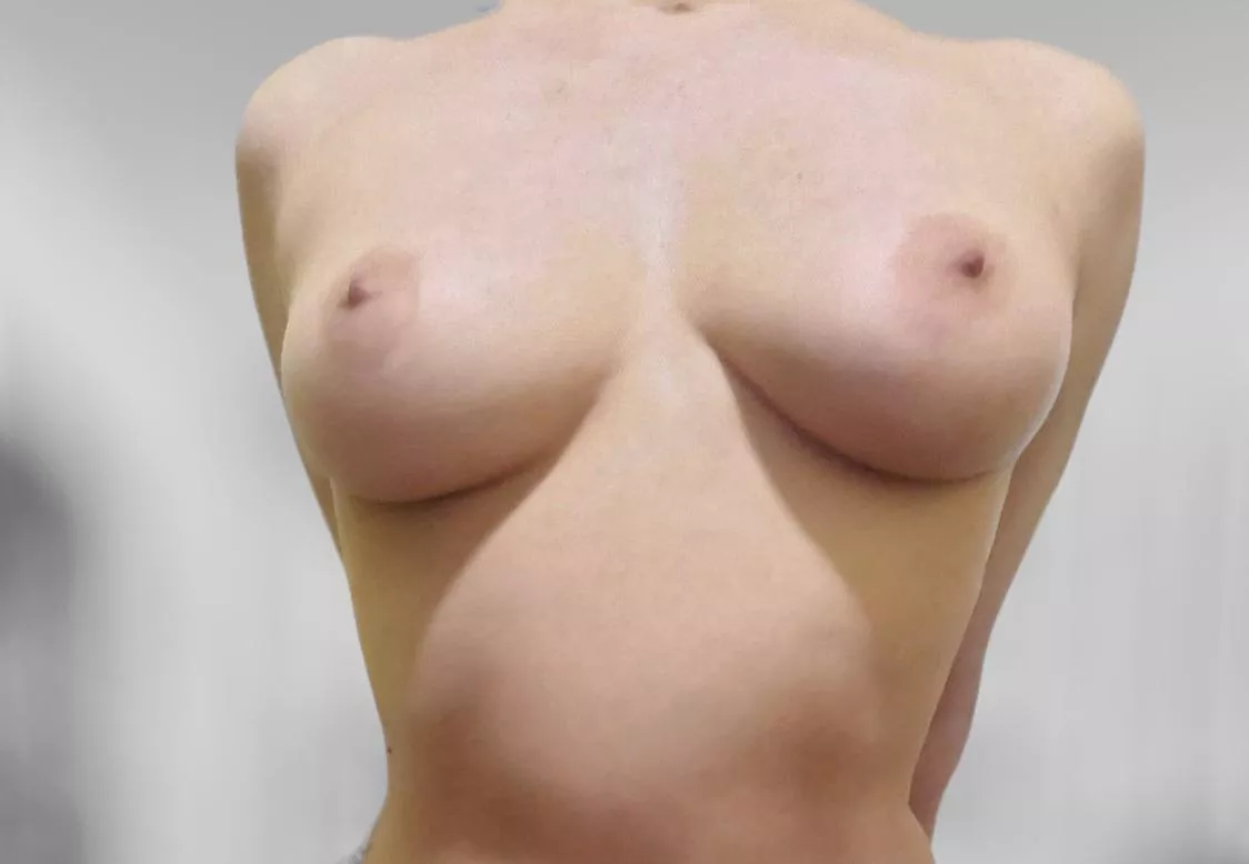 43F, 5'10 😘 posted by haidimchugh