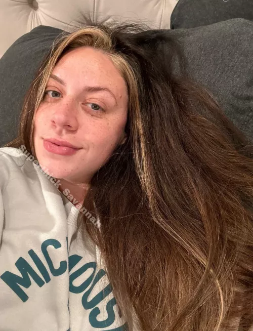 A natural morning selfie from this MILF by Superthick_Savannah