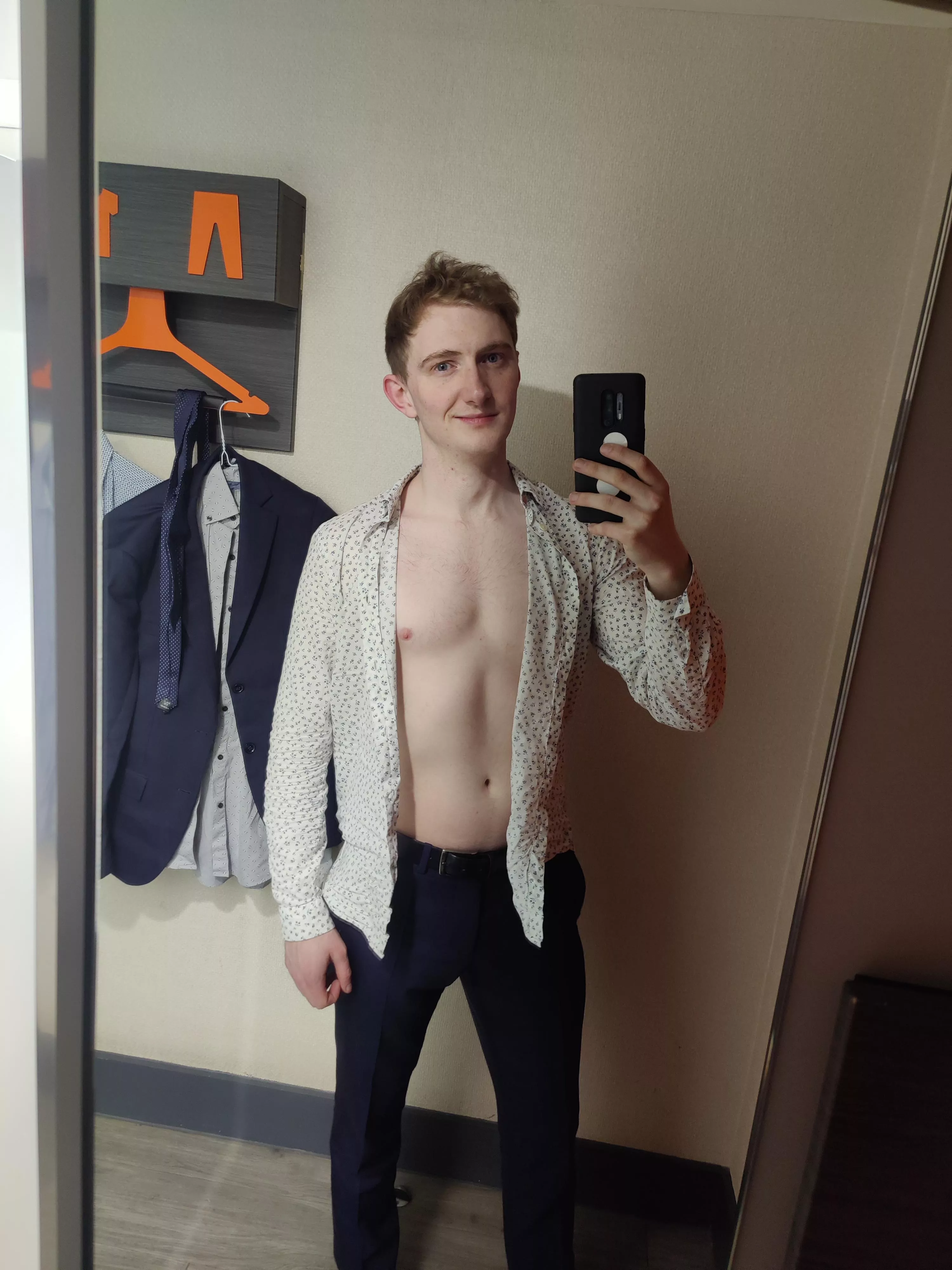 About to go give a big presentation, wish me luck! 🍀 posted by Atomlad360