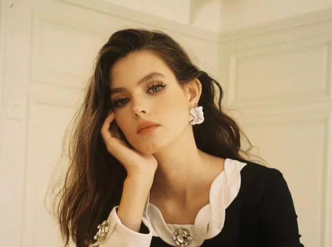 Anastasia Vestram by funmx