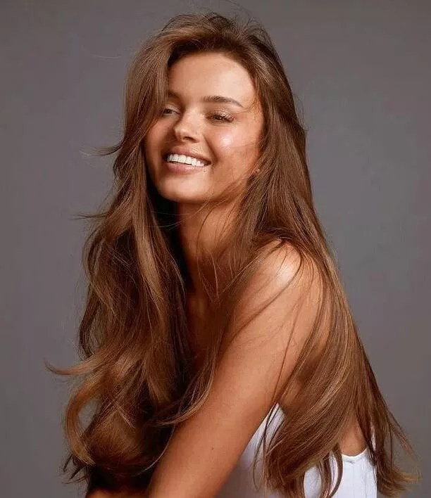 Anna Kuzenkov posted by qwer5r