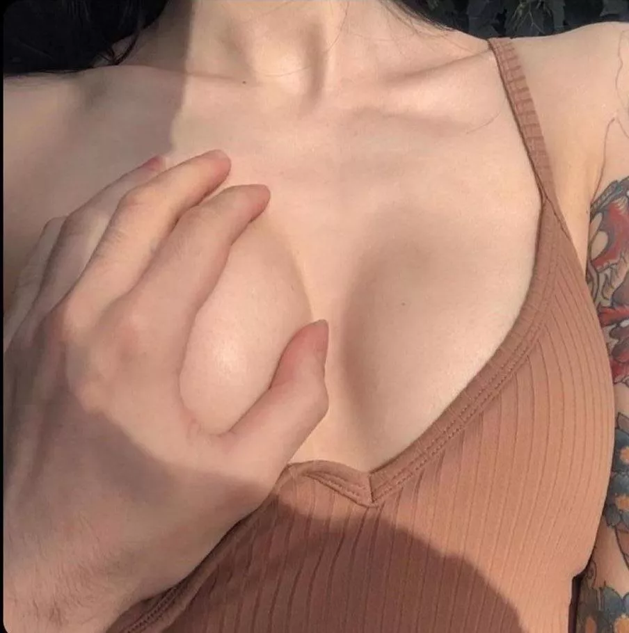 Boob Grab posted by pramizland1