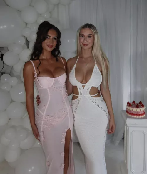 Brunette or blonde? by scoopthepoop182