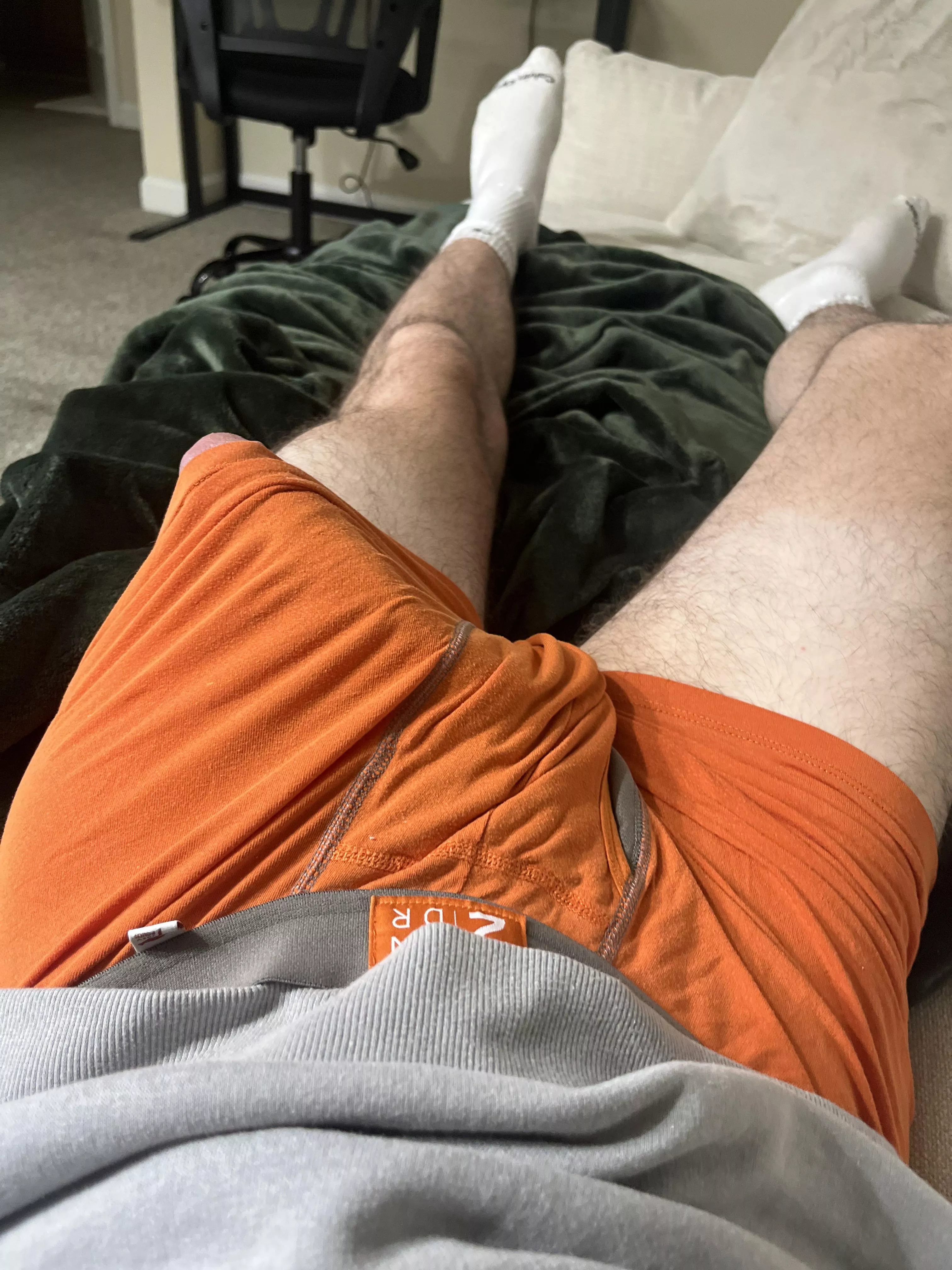 Chillin posted by Human_Carrot4116