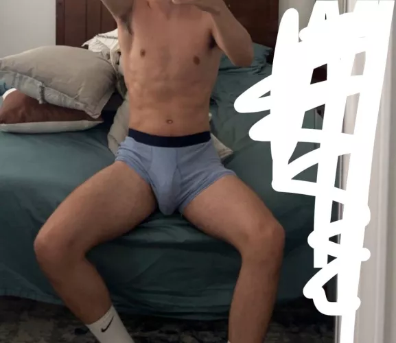 Foot fag looking to worship some smelly feet. @luke-smith7 by Fast-Artist8261