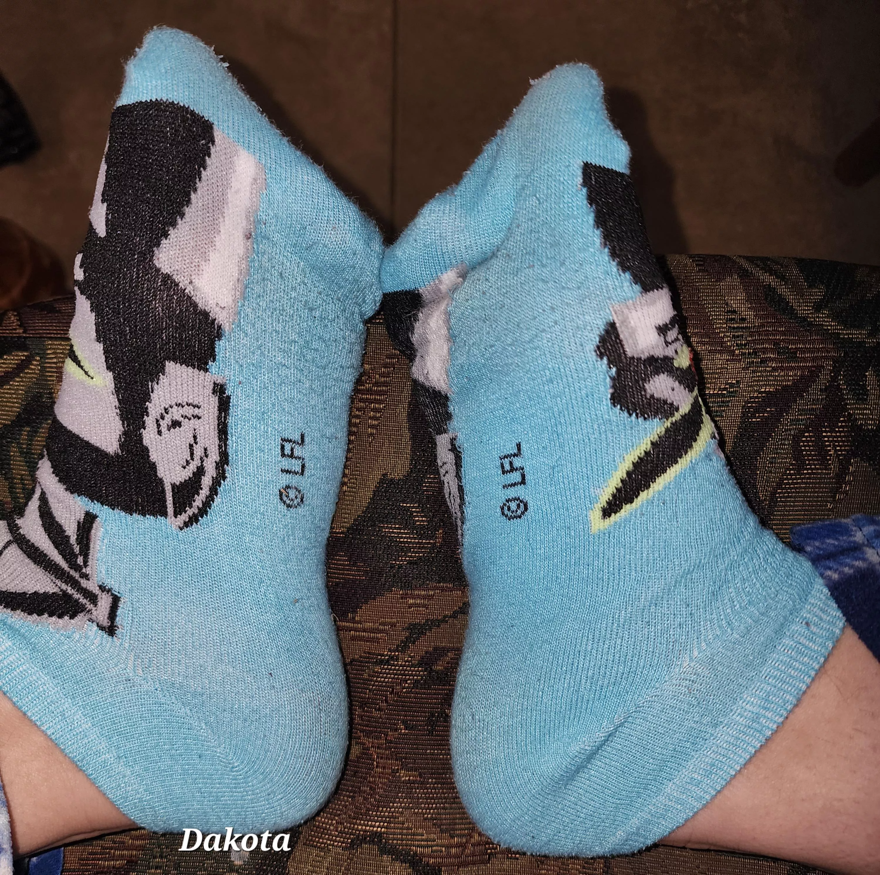 Fresh damp sweaty gym socks [F] posted by unethicalsidehustles