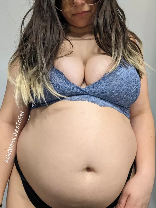 Giving chubby Lauren Lush vibes😳 by AGirlWhoLyks2Eat