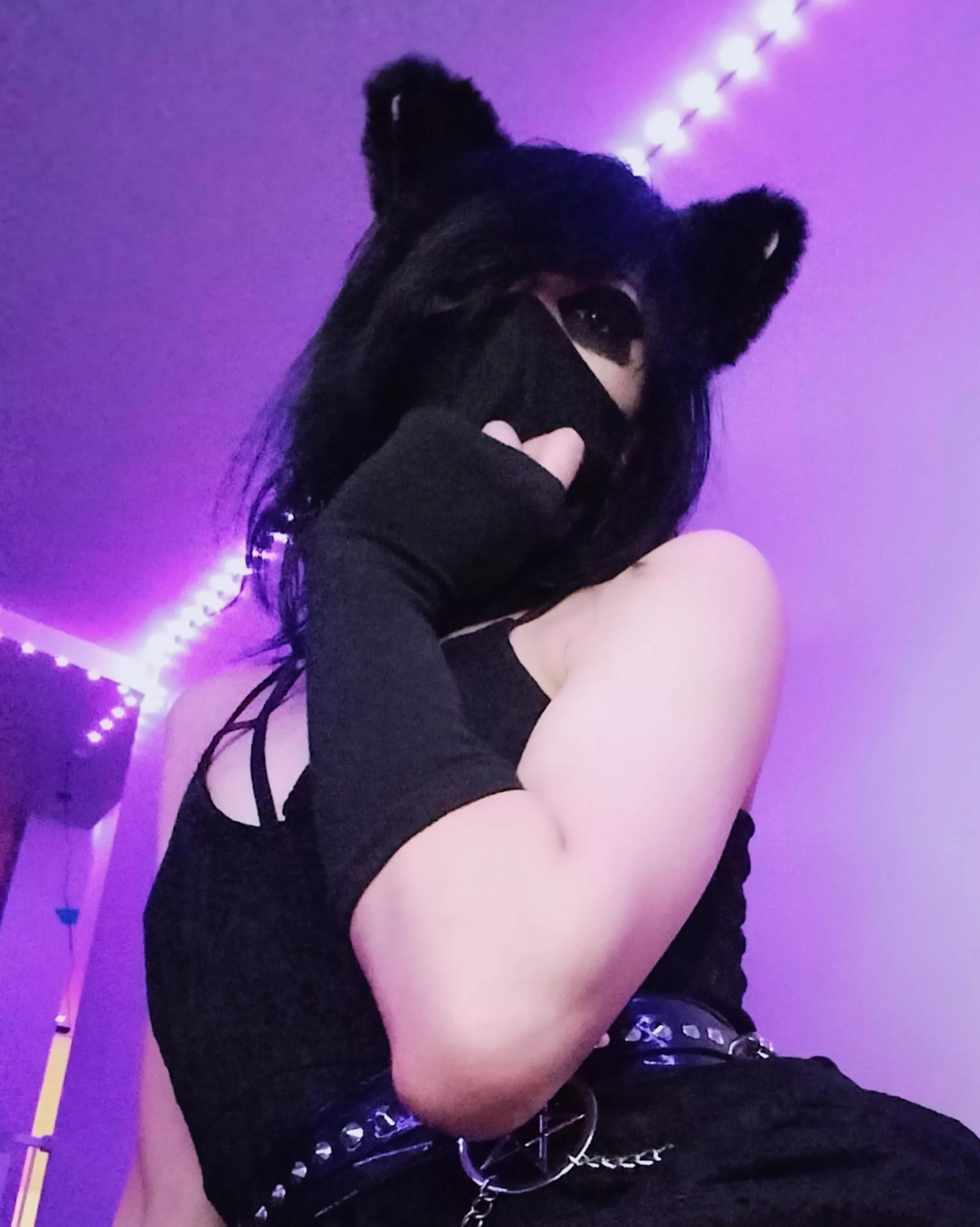 Hi 🤭 posted by femboyfridayxo