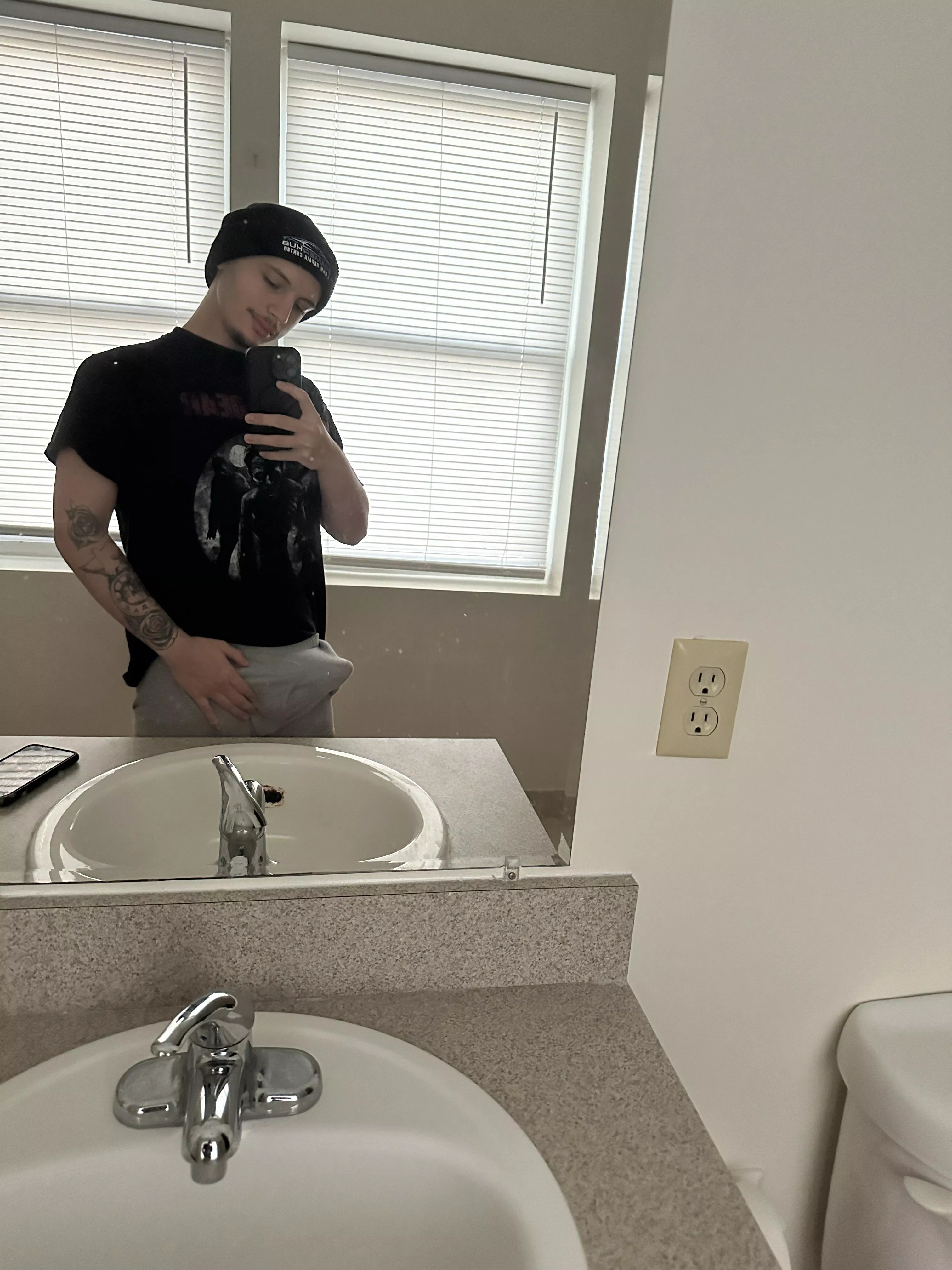 How’s your day going? posted by Rompiconejr