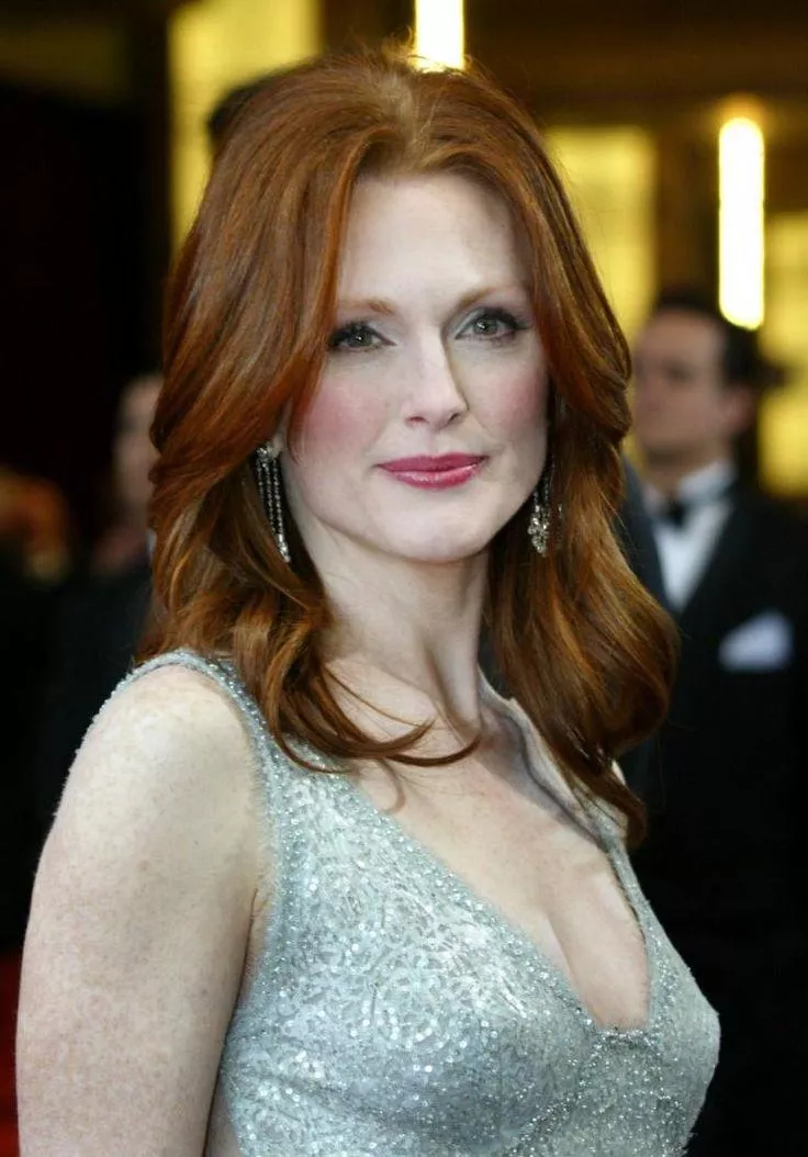 Julianne Moore posted by Competitive-Buy-5627