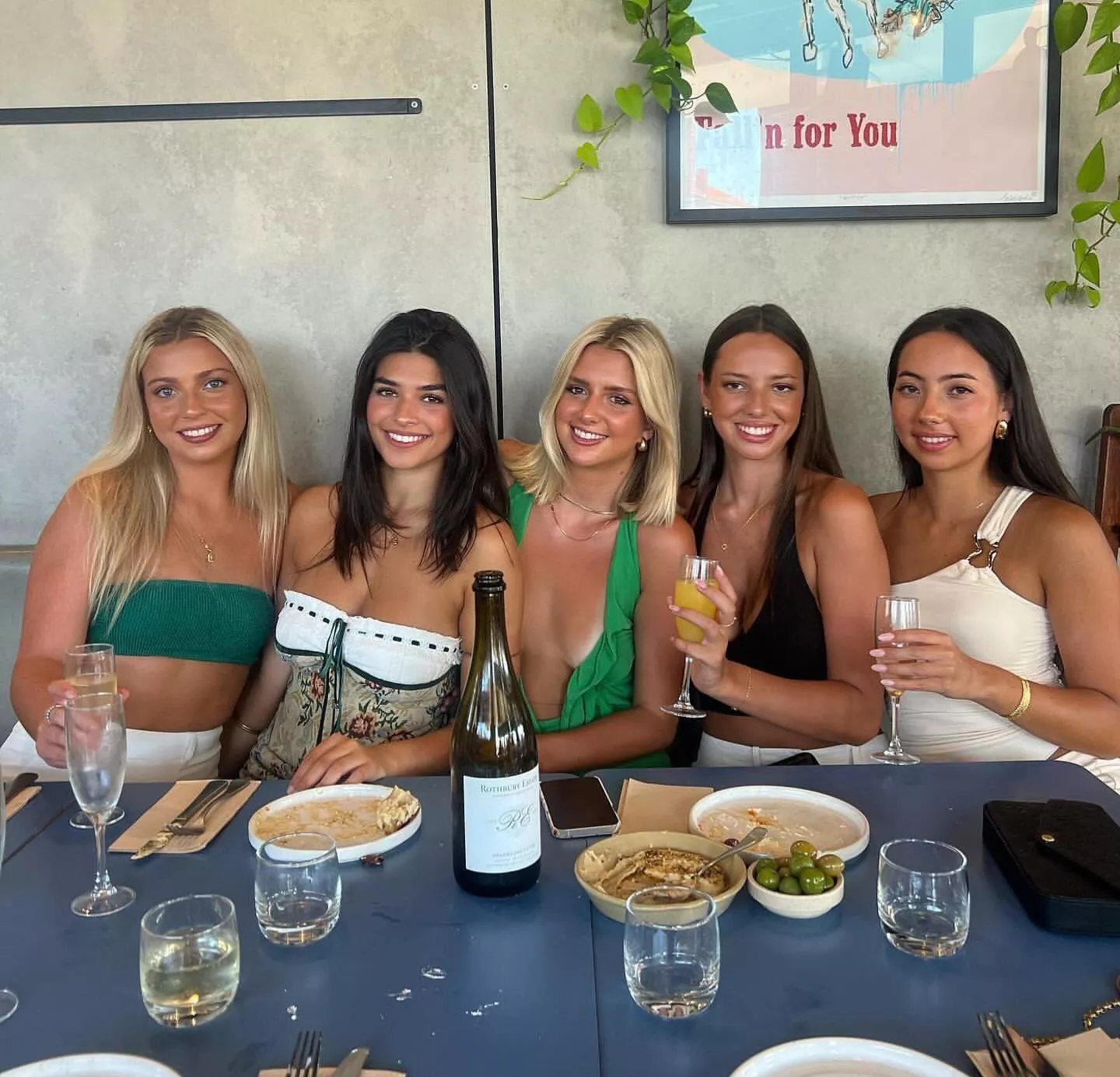 lunch date posted by Tahir17