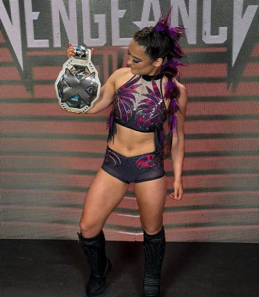 Lyra Valkyria posted by CuentaDeThrowaway6