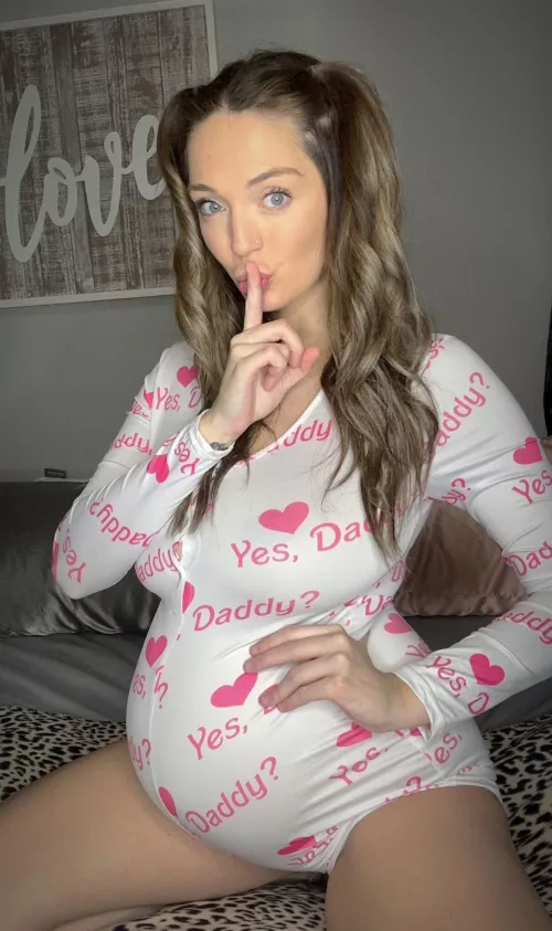 My beautiful pregnant body 🙈 by verynaughtywife4u