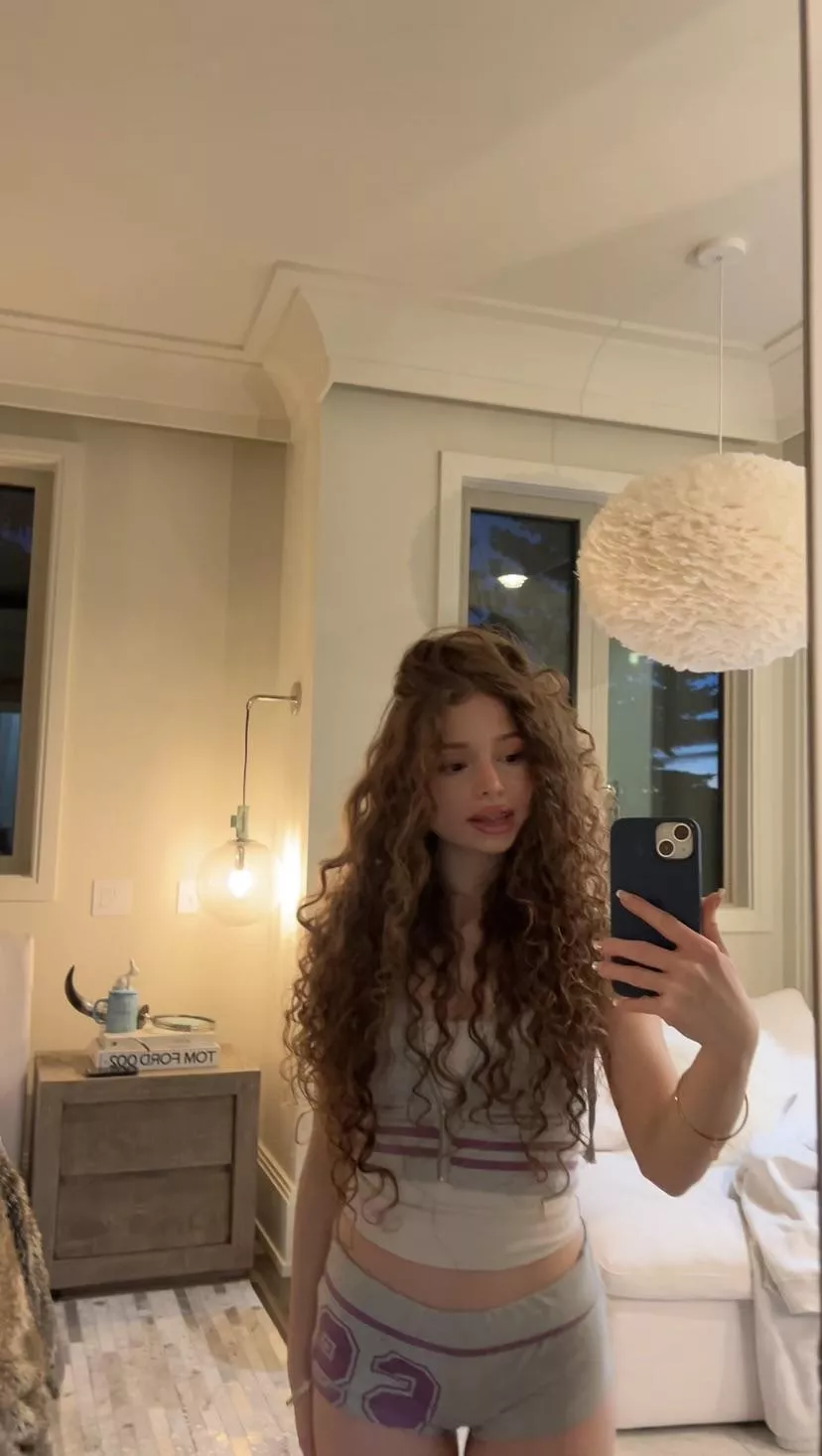 my crop top :) posted by sundaykalog