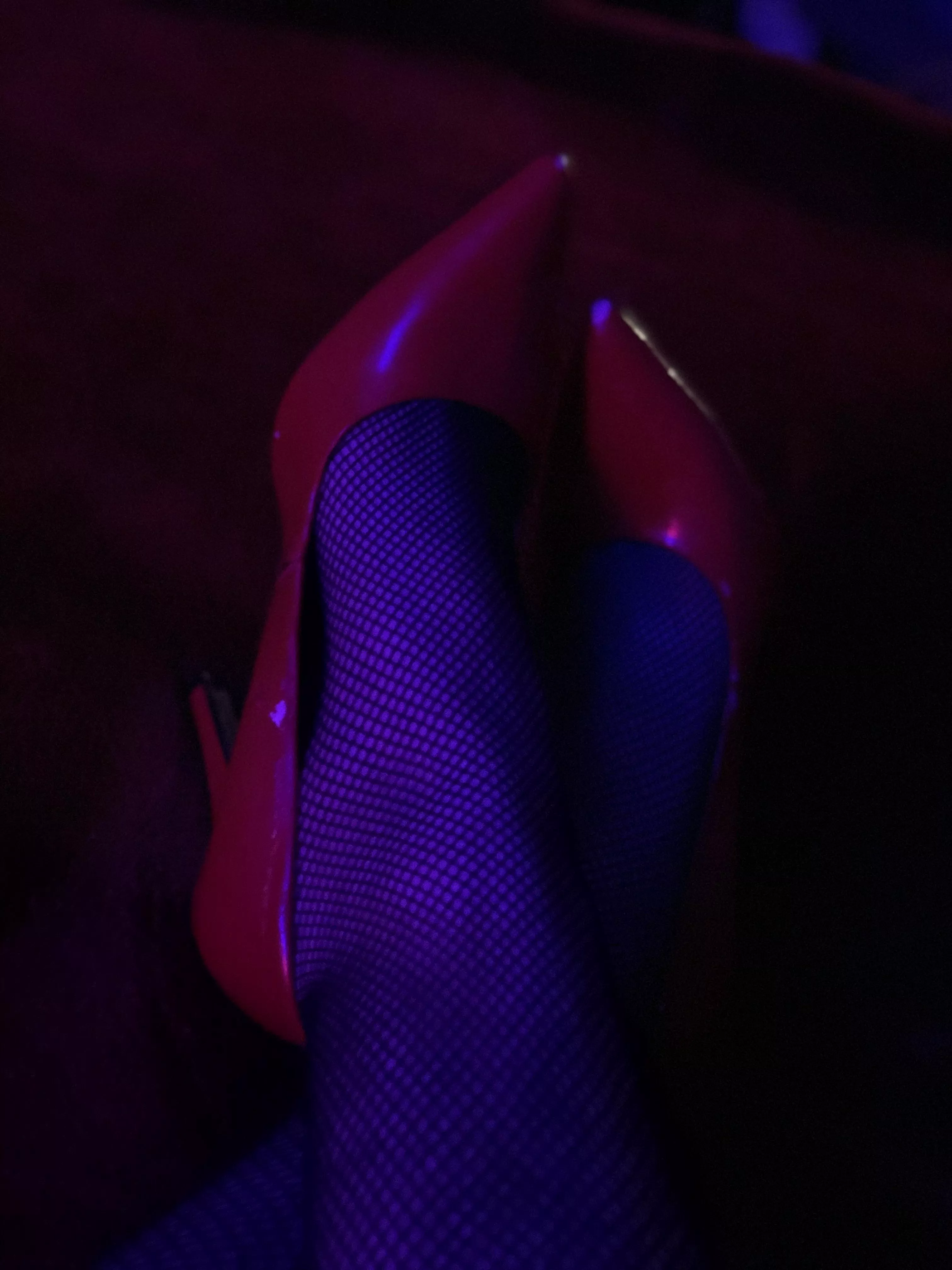 New pic old heels <3 posted by yepitsausername-