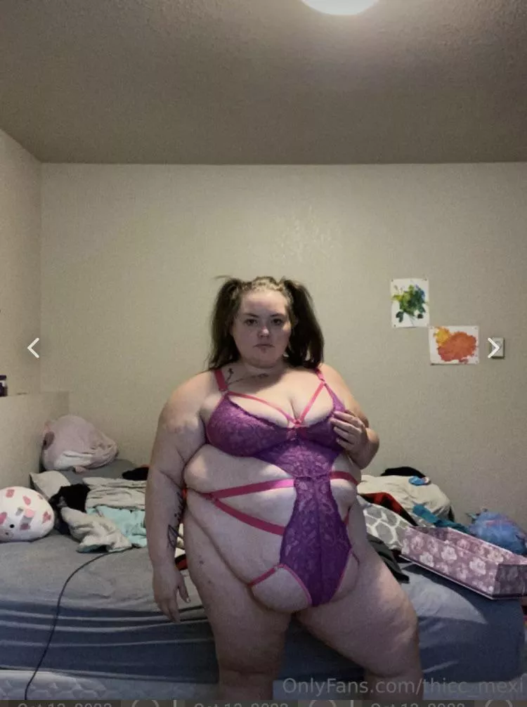 Pretty in pink? posted by Its_aurabb