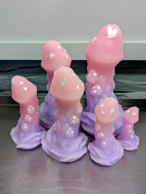 Some sweet Valentine's mushrooms by FantasyGrove