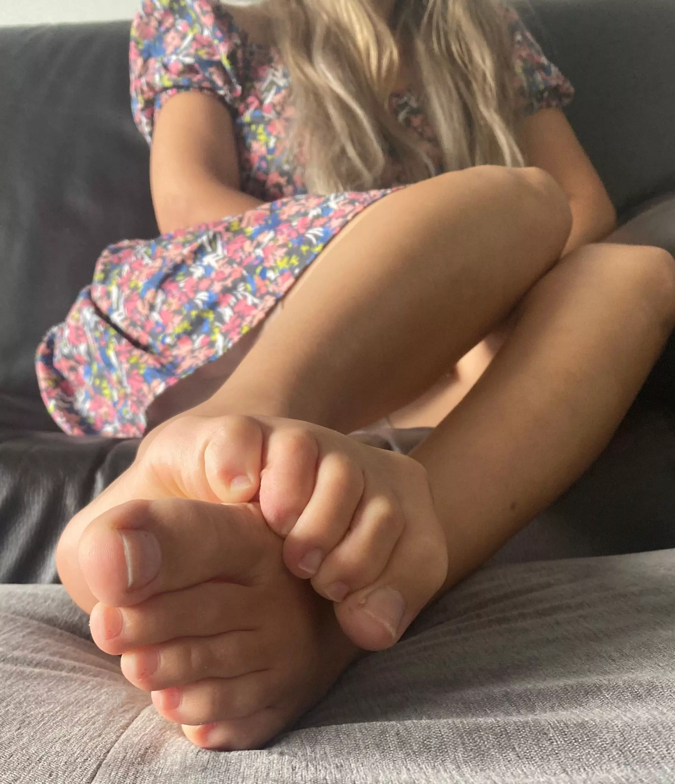Typical girl next door, who's feet you've always wanted to massage 🤭 posted by PriAngeline