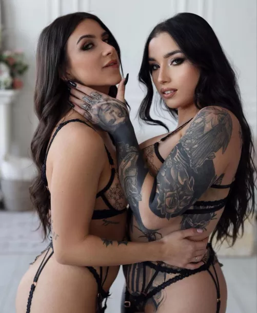 [2] Boudoir Babes by chatforfun69