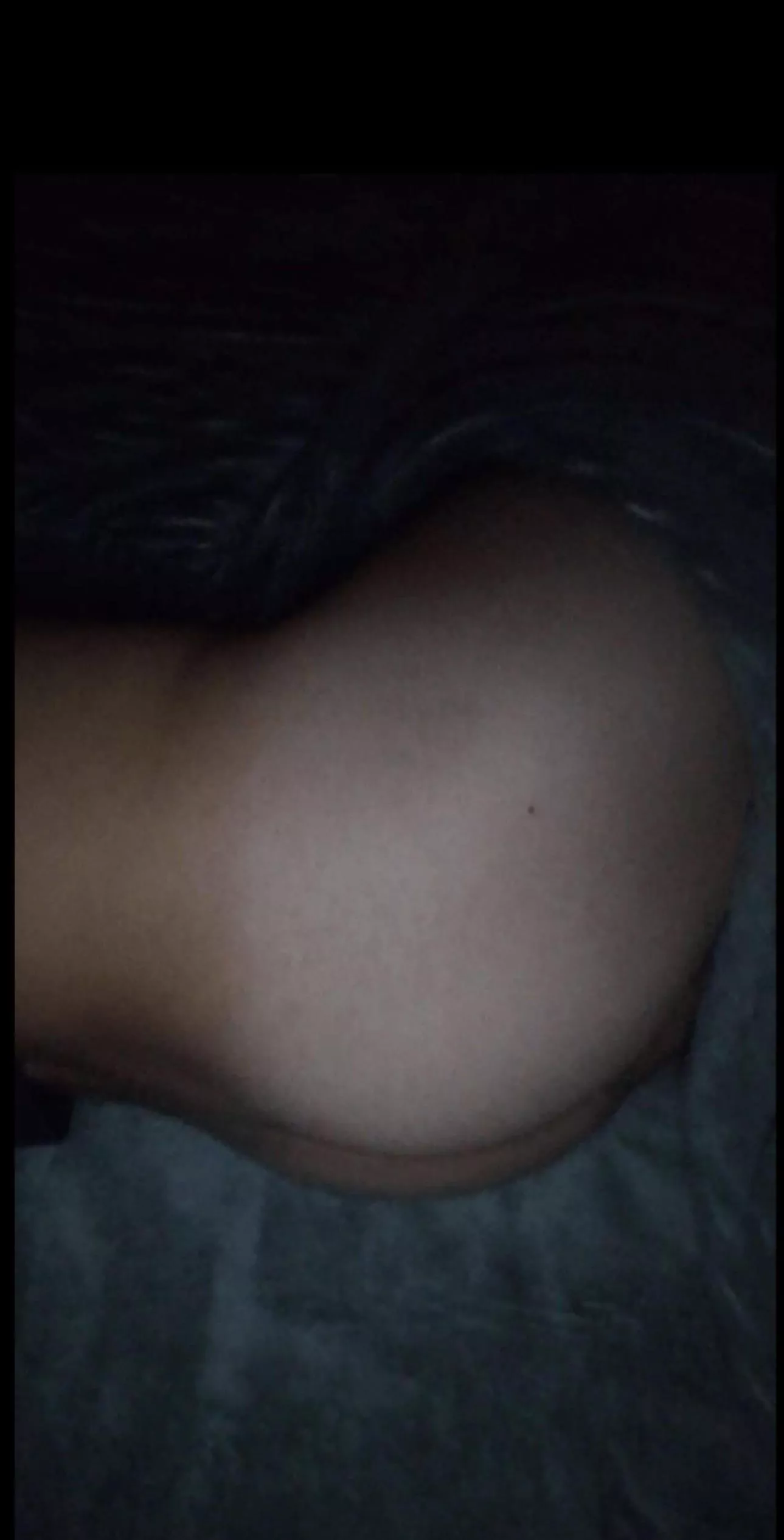 23y bottom looking for older big top posted by lowkey810