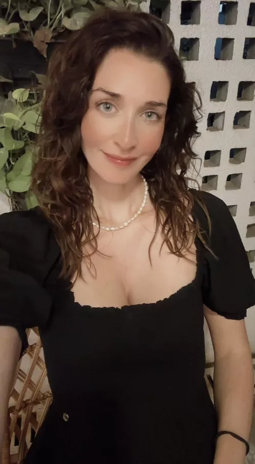 Am I the type of girl you'd bring to your parents? by Emergency_Flower_437