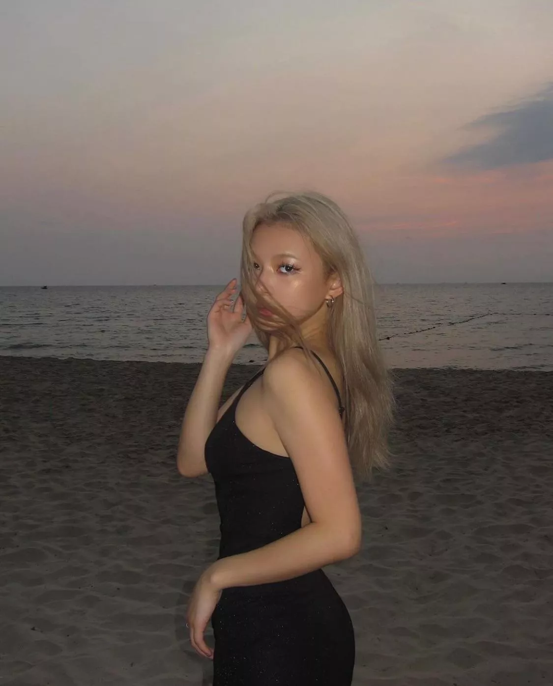 Beach Black posted by AERO-WAVE