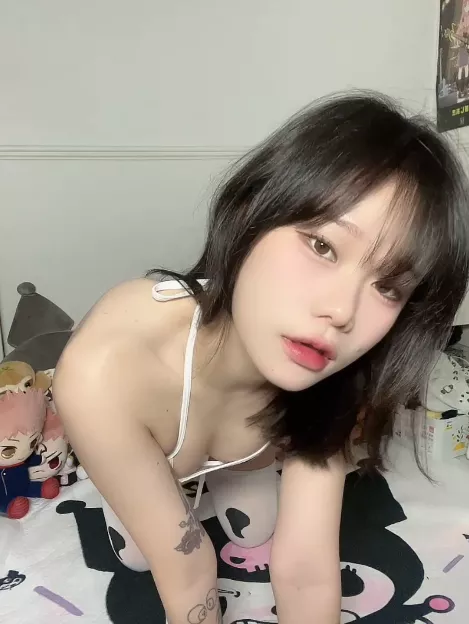 Caught your attention ? Tell the truth posted by PhotoWorth