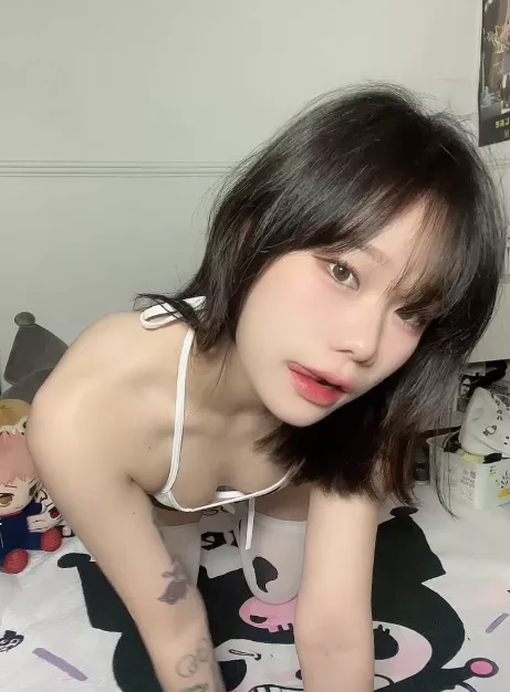 Caught your attention ? Tell the truth posted by PhotoWorth