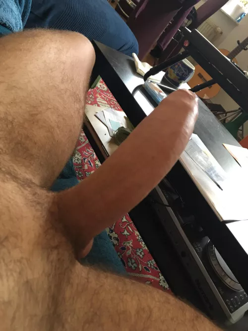 Felt very thick this morning. Please recommend me some subreddits :) by komotyPR