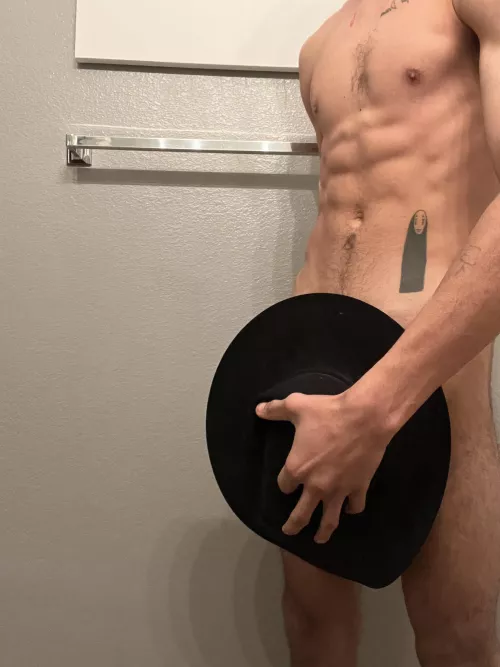 Hat is getting a lil too small to hold it all in by _ennuiiunne_