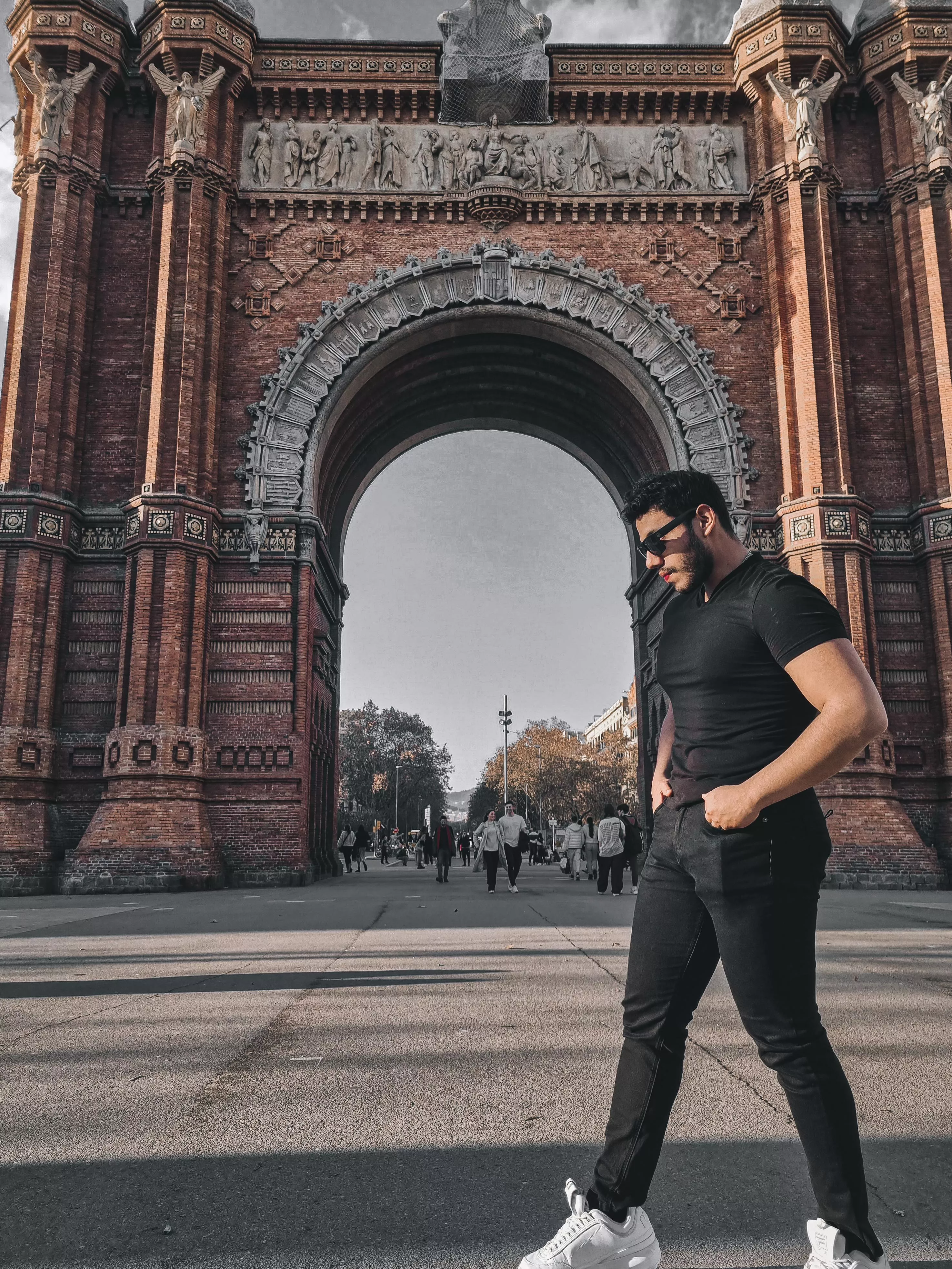 Hello Barcelona - Spain 🌹 posted by Grandotesexy