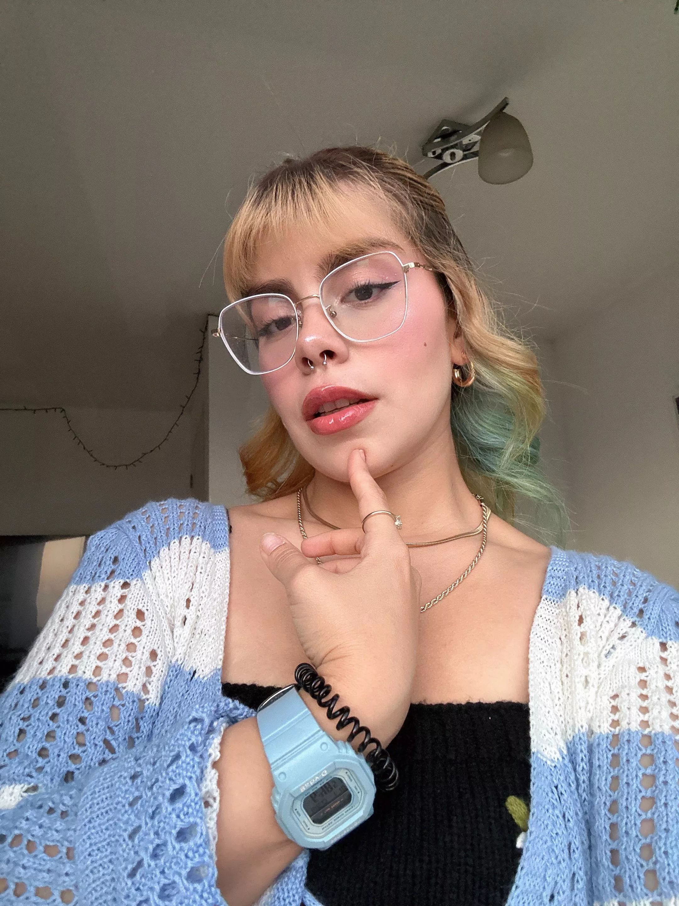 I cutie ready to go out posted by YvieVelour69