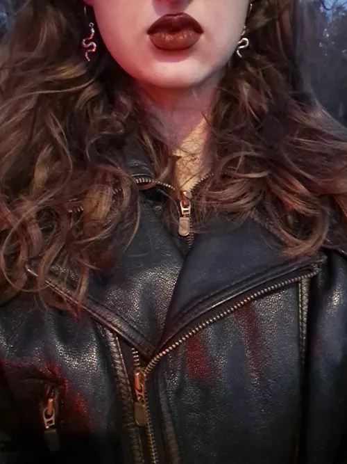 I love night lighting so much in this outfit. Also, these earrings are cute, aren't they? 🐍 by Goddess_Irina