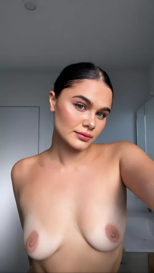 I will send you more nudes, if you promise to jerk off to them by Pink_LOvere