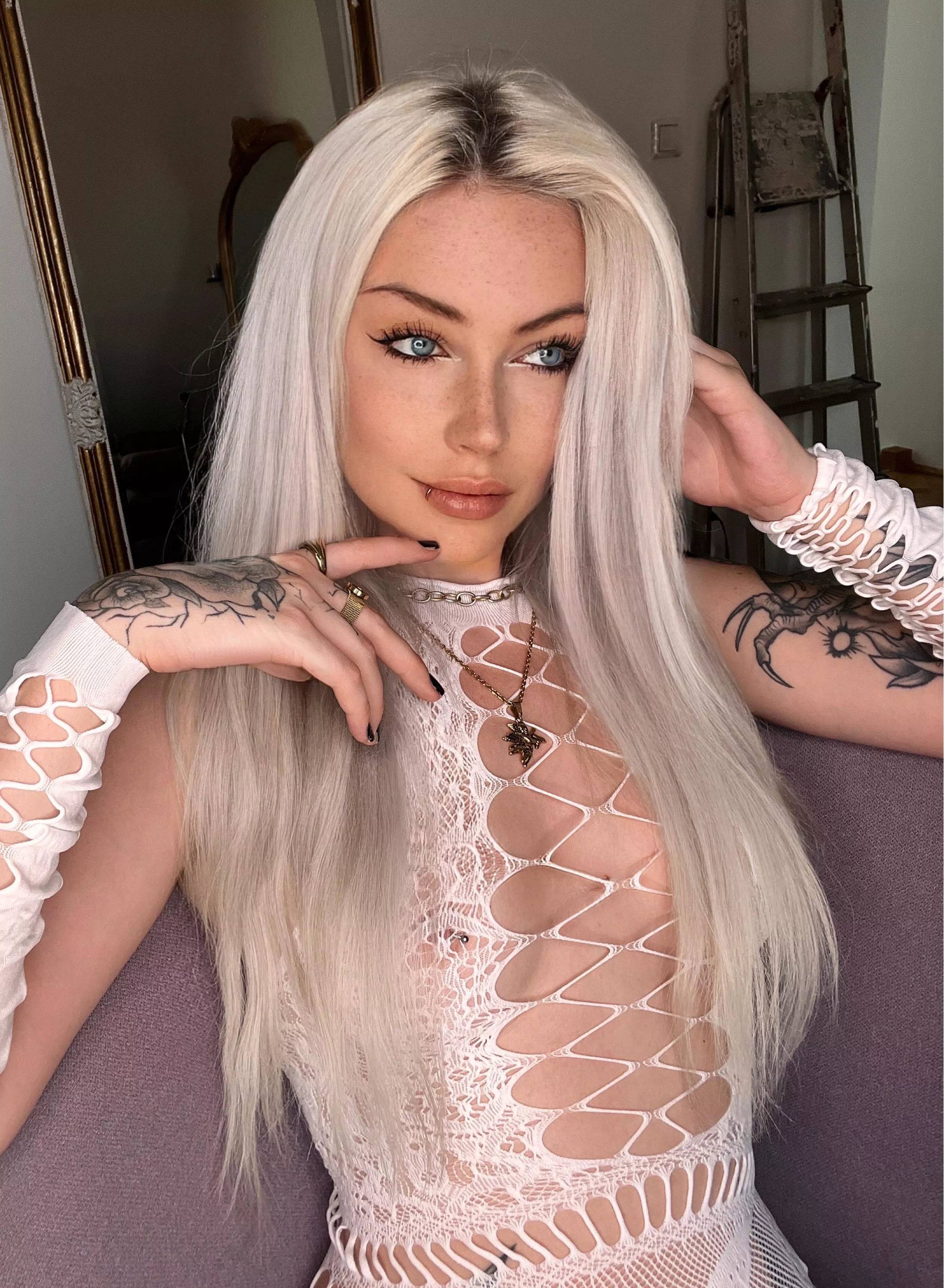 i'm here to seduce you posted by Tall-Abbreviations92