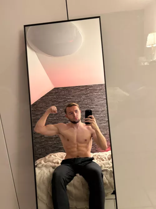 knee down for me by Moonshotsbenny67