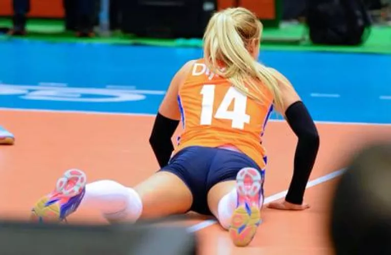 Laura Dijkema = Netherlands by YongWeddle