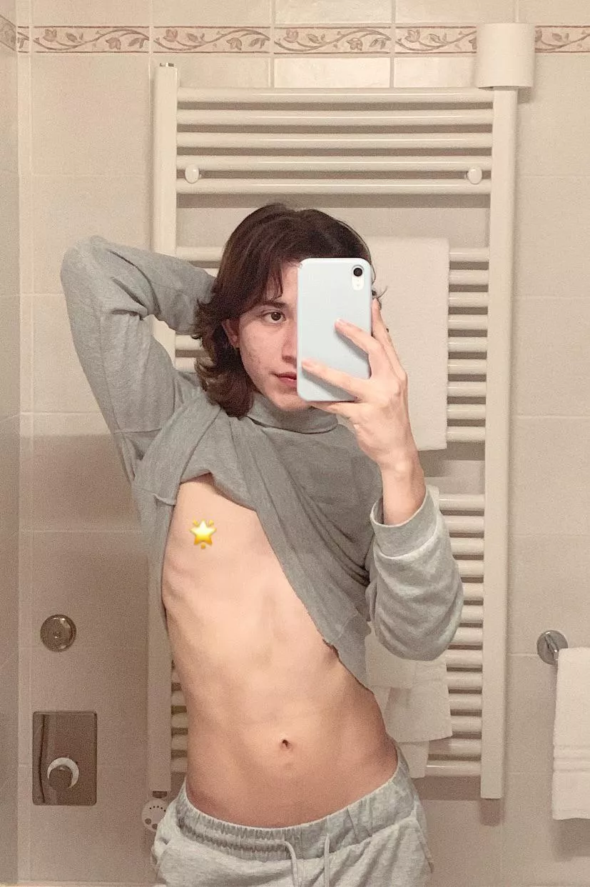 made you look 🤩 posted by nasssssssssa