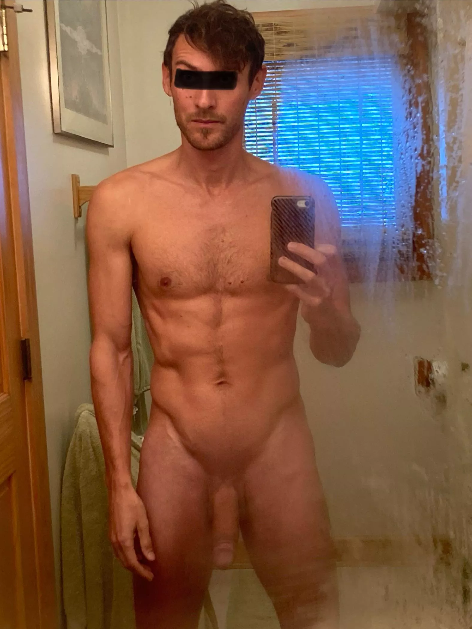 Men don’t seem to get much attention on here 🤷‍♂️ (m) posted by Lyrea9