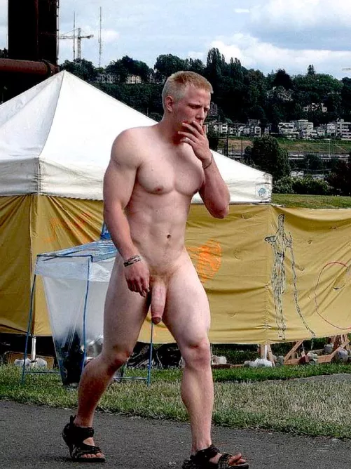 Now that’s a SCHLONG 🥵 by TomSchwartzy