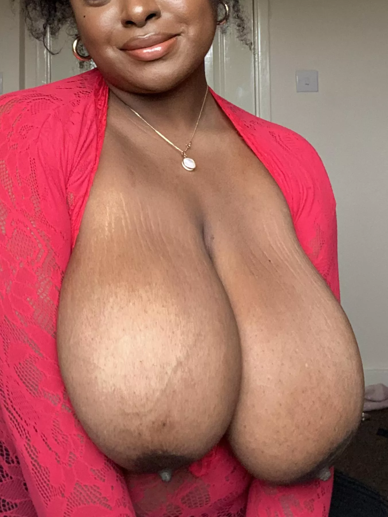 Saggy and veiny ☺️ posted by BlaiseLondon