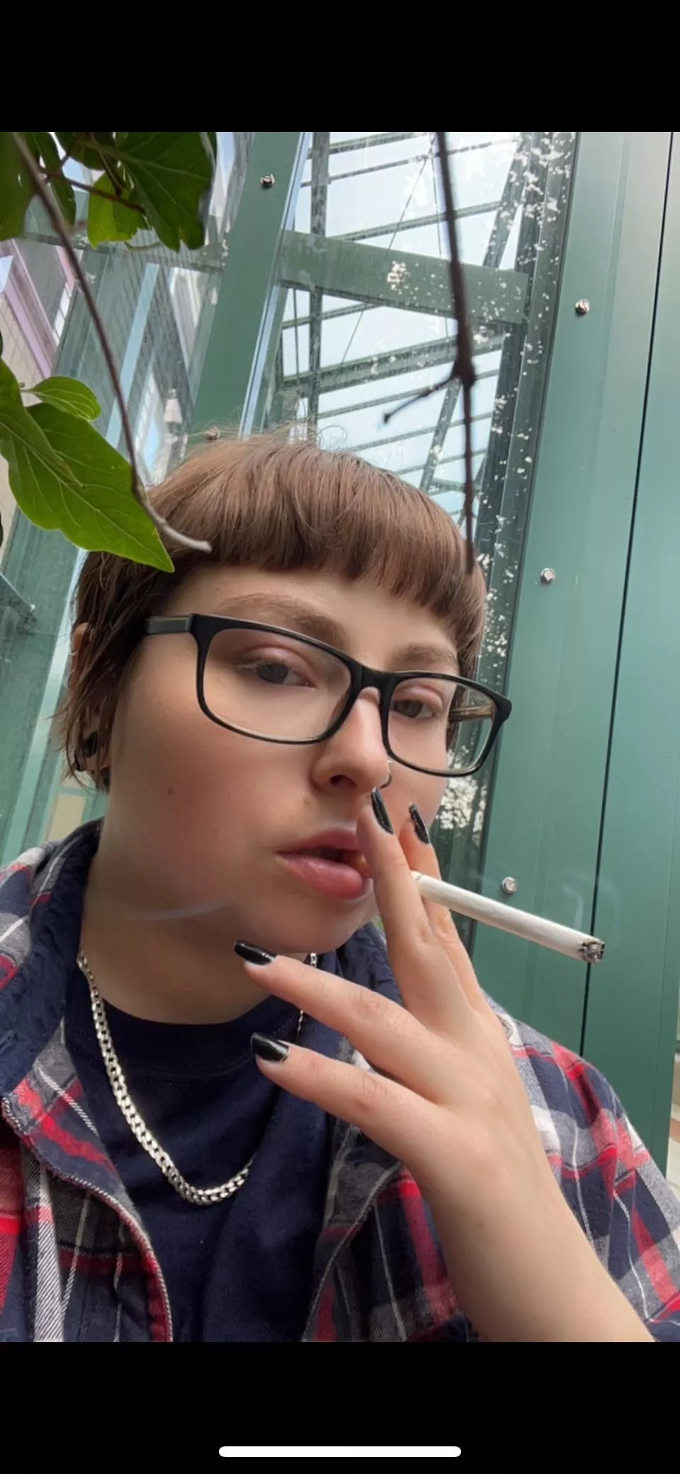 Smokinnn posted by alienxbee