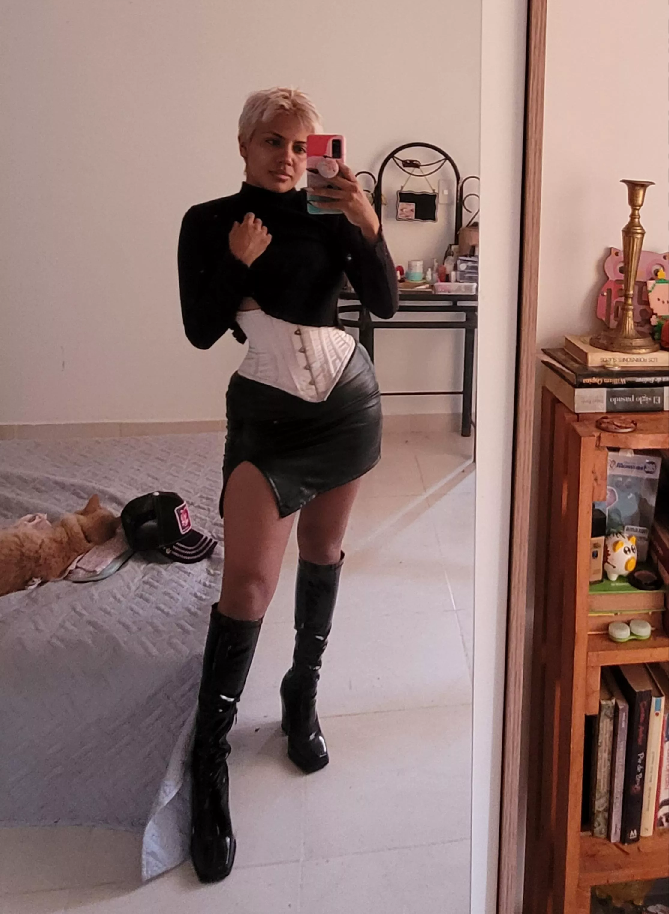 Someone very sweet asked me to post this here. I hope you like this if you see it. Im new here! posted by Opening_Station_1027