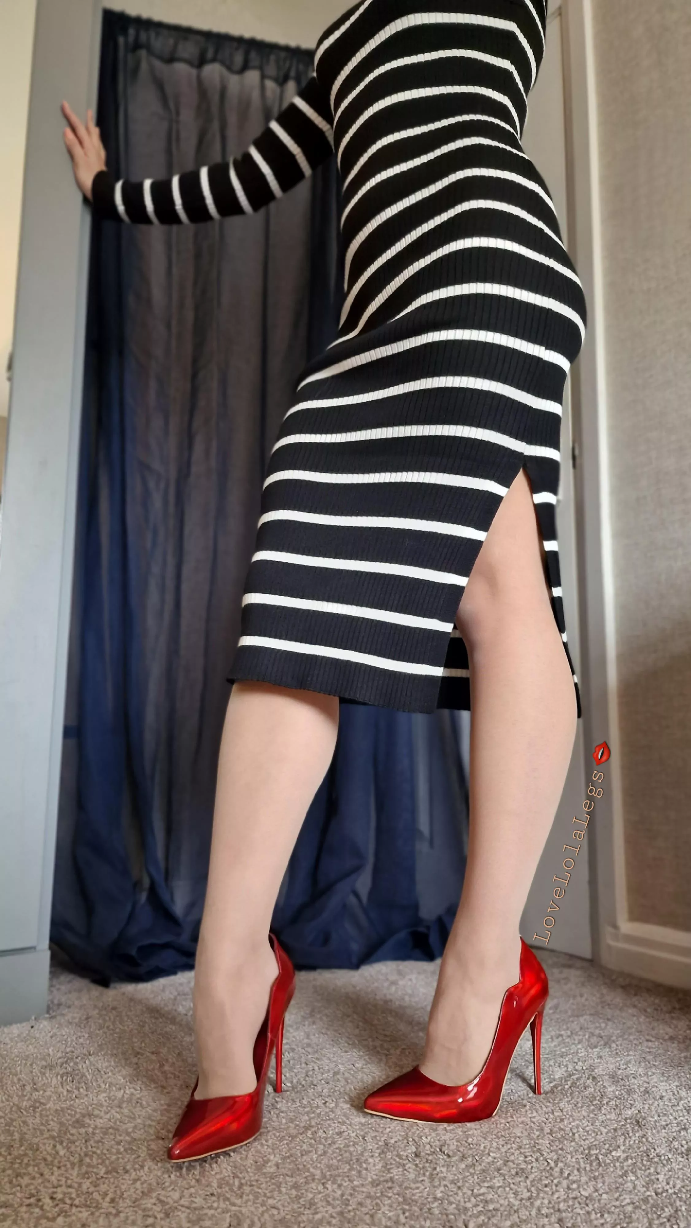 Today's heels for the office 👄 posted by lovelolalegs